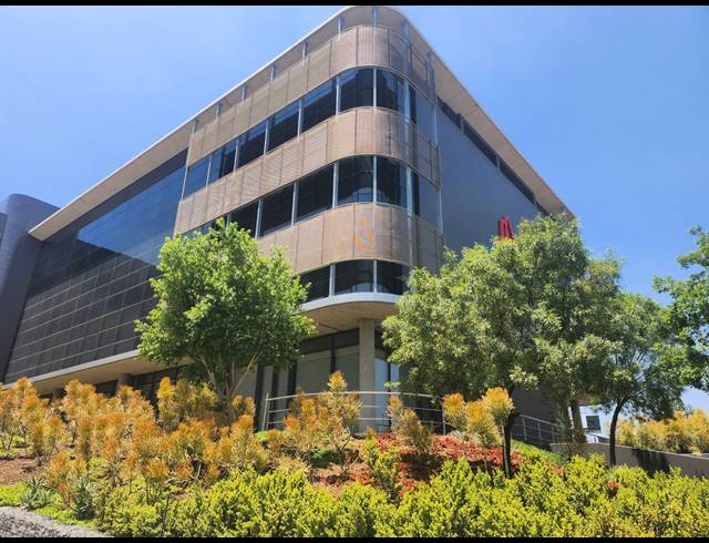 2,495M² OFFICE TO LET IN NOORDWYK